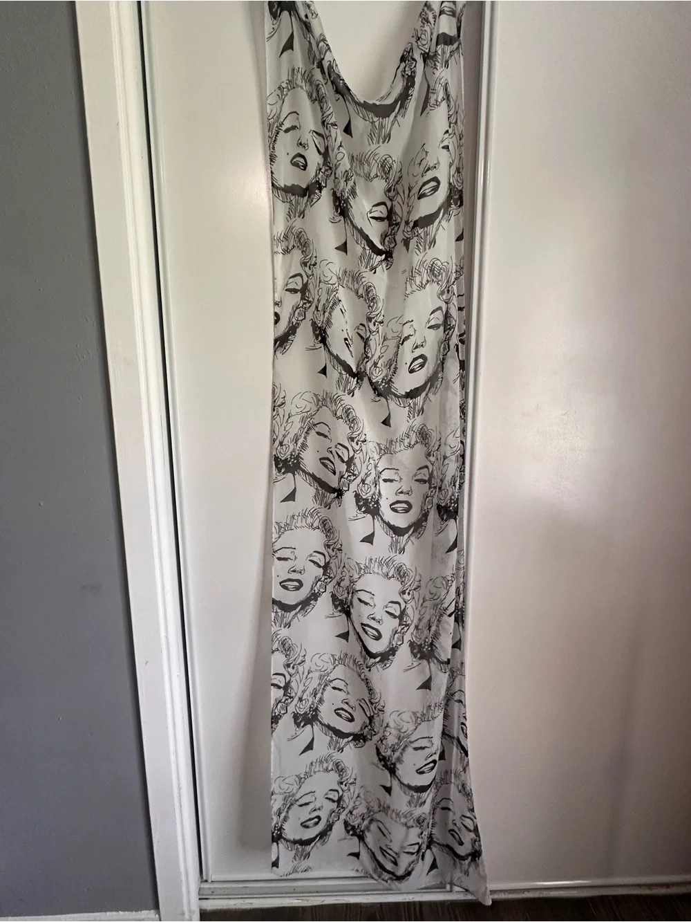 Graphic Marilyn Monroe scarf